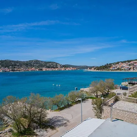 Laurel Apartamento Tisno