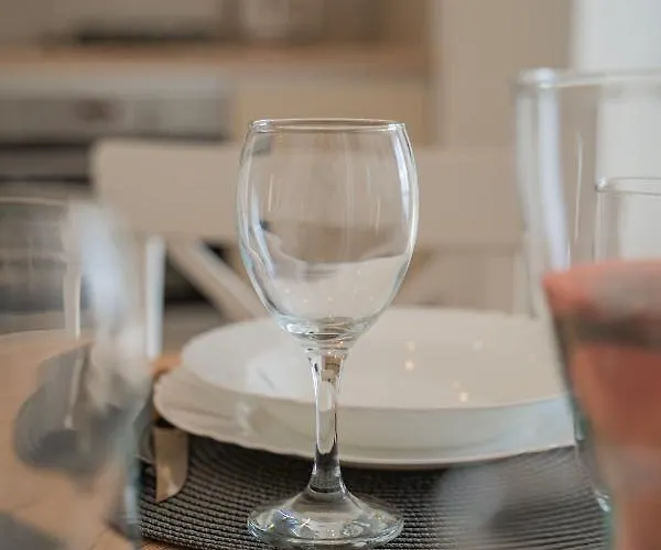 Laurel Apartman Tisno